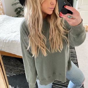 Oversized Side Slit 90’s sweatshirt